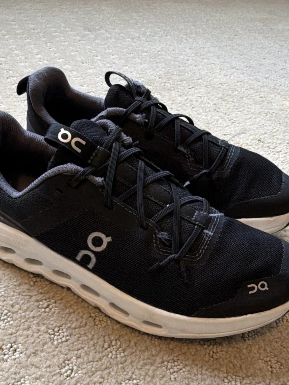 On Cloudleap Youth Black White Running Shoes Size 4Y
